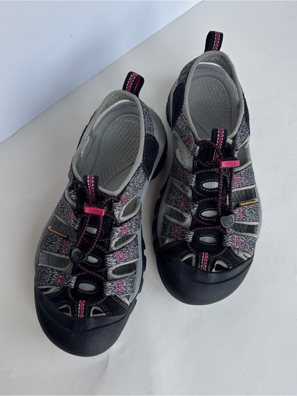 Keen Women's Gray and Black Sandals with Pink Trim